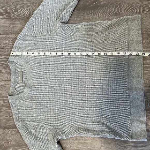 EVERLANE Organic Cotton Men’s Long Sleeve Waffle Knit Crewneck Medium Grey - Picture 11 of 12